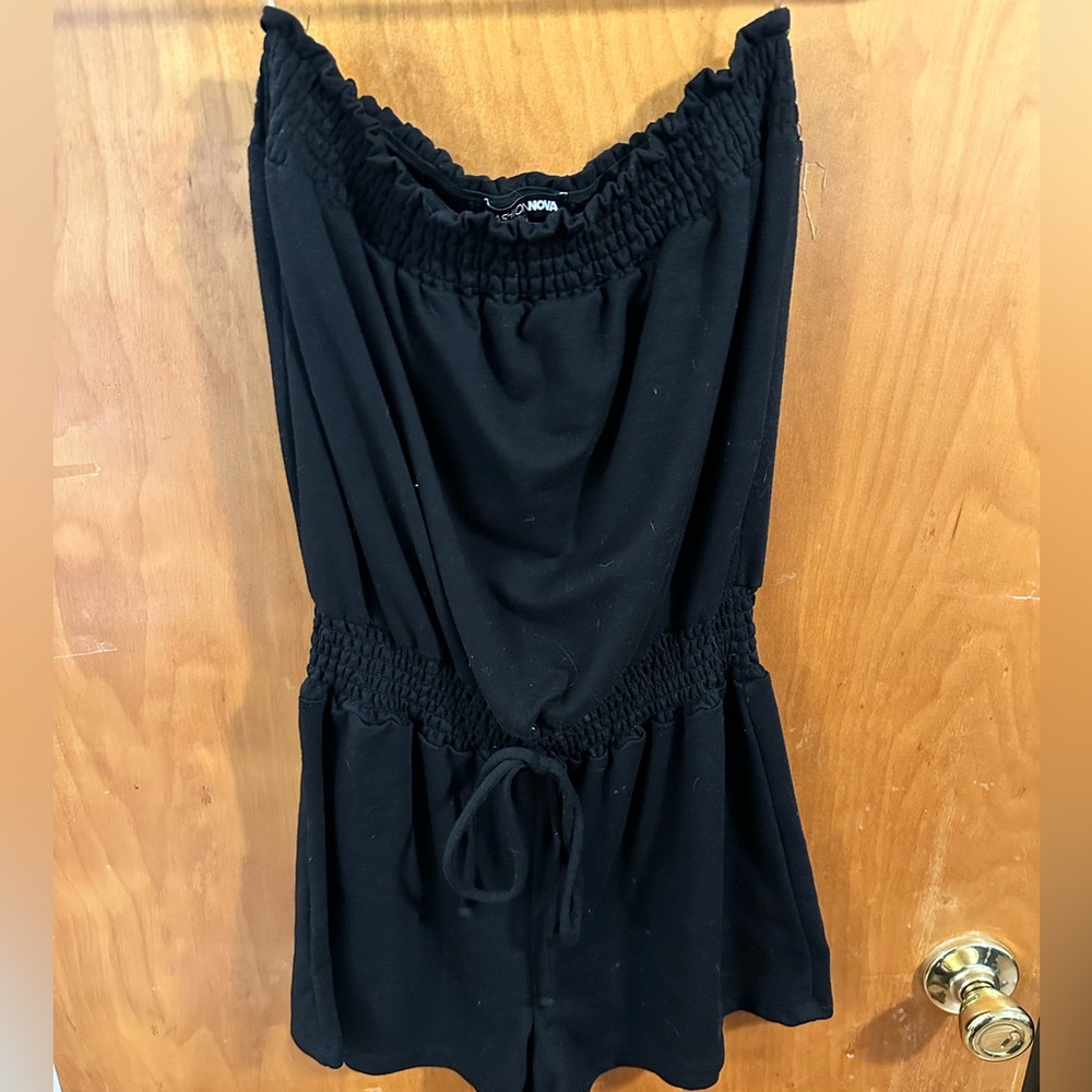 Fashion Nova Strapless Romper